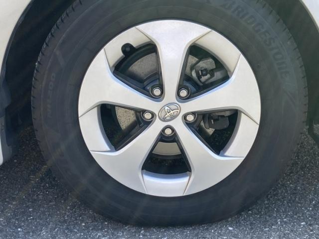 プリウス S ワンオーナー キーレス フルセグ ナビ&TV 15アルミホイール エアバッグ オートマ 助手席エアバッグ HIDヘッドライト ETC バックカメラ スマートキー(11枚目)