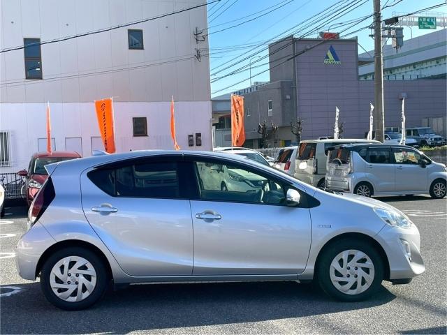 アクア S キーレス ワンセグ ナビ&TV エアバッグ オートマ 助手席エアバッグ ETC バックカメラ スマートキー 横滑り防止機能(7枚目)