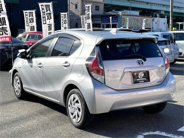 アクア S キーレス ワンセグ ナビ&TV エアバッグ オートマ 助手席エアバッグ ETC バックカメラ スマートキー 横滑り防止機能(9枚目)