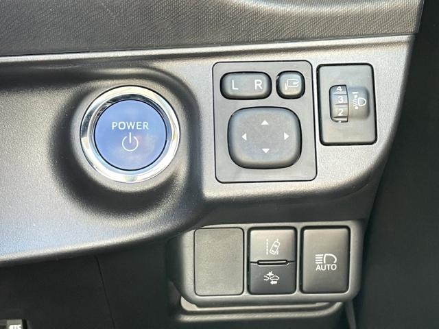 アクア S キーレス ワンセグ ナビ&TV エアバッグ オートマ 助手席エアバッグ ETC バックカメラ スマートキー 横滑り防止機能(18枚目)