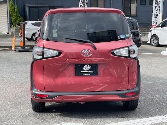 シエンタ Ｘ　キーレス　乗車定員７人　アイドリングストップ　エアバッグ　オートマ　　助手席エアバッグ　衝突被害軽減システム　ＥＴＣ（5枚目）