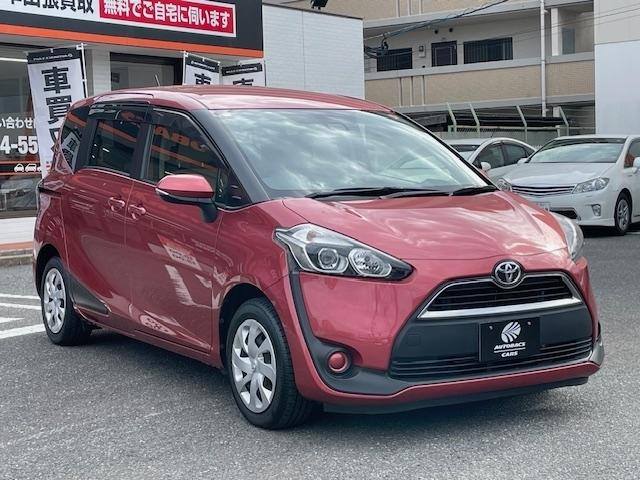シエンタ Ｘ　キーレス　乗車定員７人　アイドリングストップ　エアバッグ　オートマ　　助手席エアバッグ　衝突被害軽減システム　ＥＴＣ（8枚目）