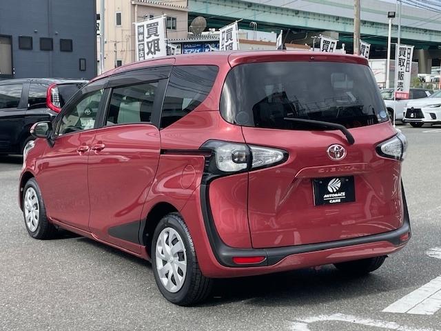 シエンタ Ｘ　キーレス　乗車定員７人　アイドリングストップ　エアバッグ　オートマ　　助手席エアバッグ　衝突被害軽減システム　ＥＴＣ（9枚目）