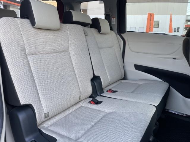 シエンタ Ｘ　キーレス　乗車定員７人　アイドリングストップ　エアバッグ　オートマ　　助手席エアバッグ　衝突被害軽減システム　ＥＴＣ（14枚目）