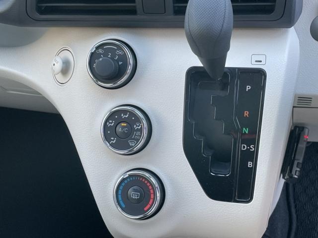 シエンタ Ｘ　キーレス　乗車定員７人　アイドリングストップ　エアバッグ　オートマ　　助手席エアバッグ　衝突被害軽減システム　ＥＴＣ（20枚目）