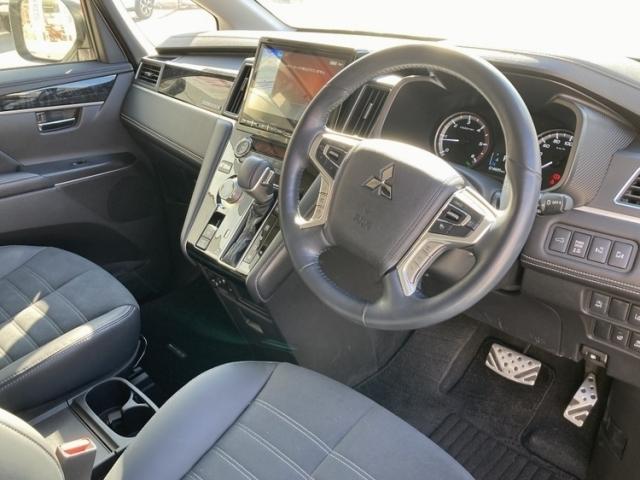 デリカＤ：５ シャモニー　ワンオーナー　キーレス　フルセグ　ナビ＆ＴＶ　１８アルミホイール　乗車定員７人　ディーゼル　エアバッグ　電動シート　オートマ　フル装備　助手席エアバッグ　衝突被害軽減システム　バックカメラ（2枚目）