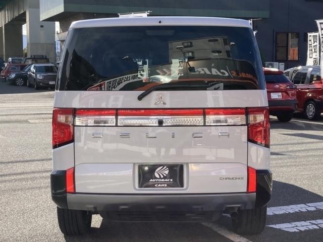 デリカＤ：５ シャモニー　ワンオーナー　キーレス　フルセグ　ナビ＆ＴＶ　１８アルミホイール　乗車定員７人　ディーゼル　エアバッグ　電動シート　オートマ　フル装備　助手席エアバッグ　衝突被害軽減システム　バックカメラ（5枚目）