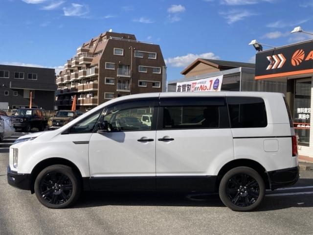 デリカＤ：５ シャモニー　ワンオーナー　キーレス　フルセグ　ナビ＆ＴＶ　１８アルミホイール　乗車定員７人　ディーゼル　エアバッグ　電動シート　オートマ　フル装備　助手席エアバッグ　衝突被害軽減システム　バックカメラ（6枚目）