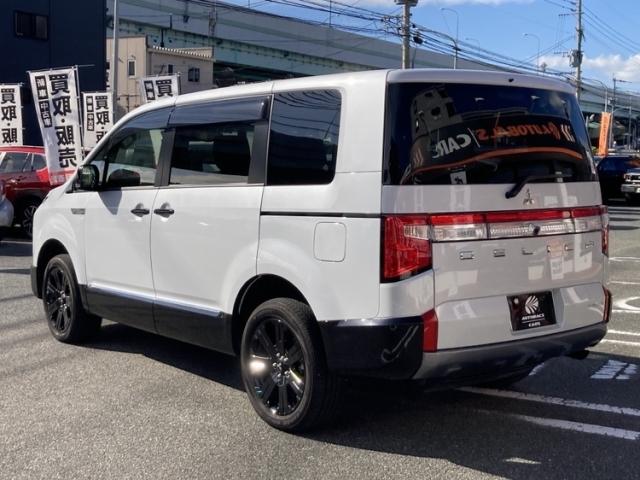 デリカＤ：５ シャモニー　ワンオーナー　キーレス　フルセグ　ナビ＆ＴＶ　１８アルミホイール　乗車定員７人　ディーゼル　エアバッグ　電動シート　オートマ　フル装備　助手席エアバッグ　衝突被害軽減システム　バックカメラ（9枚目）