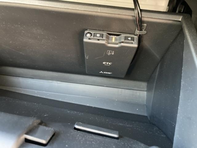 デリカＤ：５ シャモニー　ワンオーナー　キーレス　フルセグ　ナビ＆ＴＶ　１８アルミホイール　乗車定員７人　ディーゼル　エアバッグ　電動シート　オートマ　フル装備　助手席エアバッグ　衝突被害軽減システム　バックカメラ（26枚目）