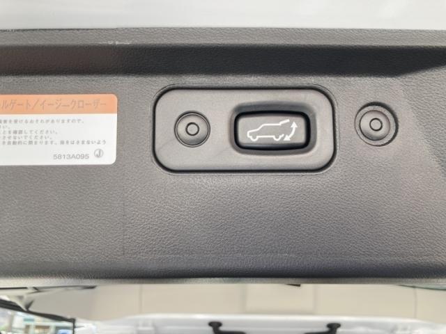 デリカＤ：５ シャモニー　ワンオーナー　キーレス　フルセグ　ナビ＆ＴＶ　１８アルミホイール　乗車定員７人　ディーゼル　エアバッグ　電動シート　オートマ　フル装備　助手席エアバッグ　衝突被害軽減システム　バックカメラ（28枚目）