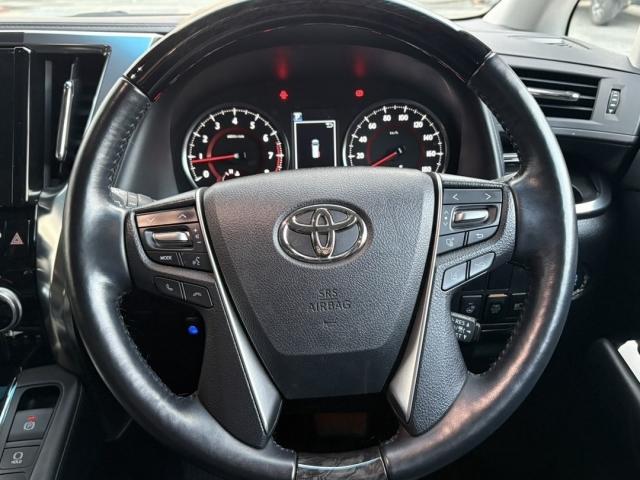 アルファード ２．５Ｓ　Ｃパッケージ　ワンオーナー　サンルーフ　革シート　両側電動スライド　キーレス　１８アルミホイール　乗車定員７人　エアバッグ　電動シート　オートマ　　助手席エアバッグ　衝突被害軽減システム　ＥＴＣ（11枚目）