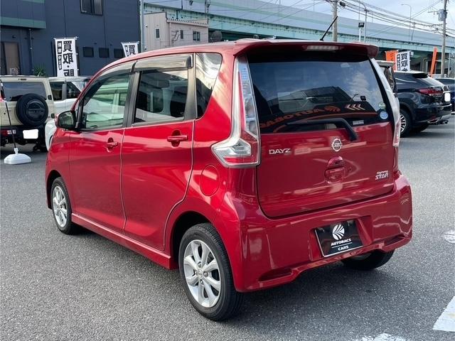 デイズ ハイウェイスター　Ｘ　ワンオーナー　キーレス　フルセグ　ナビ＆ＴＶ　アイドリングストップ　エアバッグ　オートマ　フル装備　助手席エアバッグ　衝突被害軽減システム　ＨＩＤヘッドライト　ＥＴＣ　バックカメラ　スマートキー（9枚目）