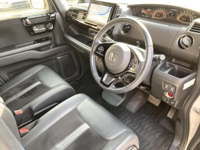 N BOX EXターボ ワンオーナー 両側電動スライド キーレス フルセグ ナビ&TV 15アルミホイール エアバッグ オートマ フル装備 助手席エアバッグ 衝突被害軽減システム ETC バックカメラ スマートキー(2枚目)