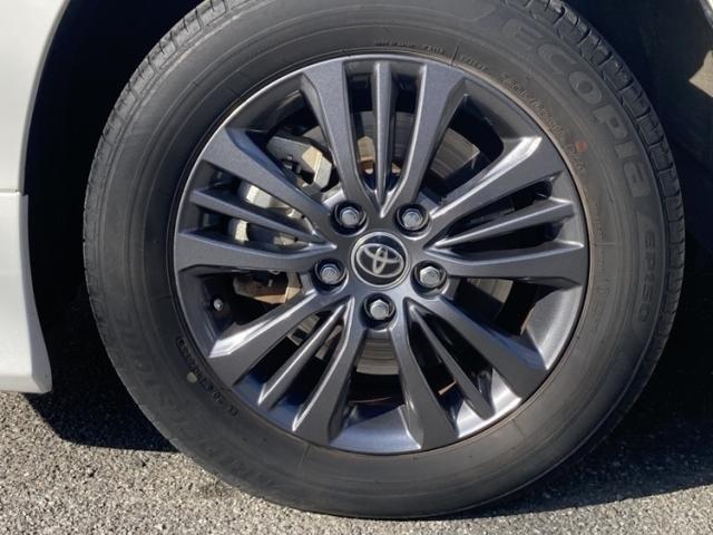 ヴォクシー ハイブリッドＳ－Ｇ　ワンオーナー　キーレス　ナビ　乗車定員７人　エアバッグ　オートマ　助手席エアバッグ　衝突被害軽減システム　バックカメラ　スマートキー　オートクルーズコントロール（11枚目）