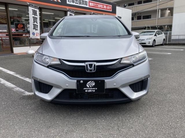 フィットハイブリッド Ｌパッケージ　キーレス　フルセグ　ナビ＆ＴＶ　１５アルミホイール　エアバッグ　オートマ　ディーラー車　助手席エアバッグ　ＥＴＣ　バックカメラ　スマートキー　オートクルーズコントロール（4枚目）