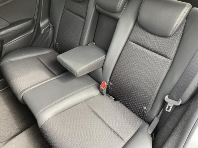 フィットハイブリッド Ｌパッケージ　キーレス　フルセグ　ナビ＆ＴＶ　１５アルミホイール　エアバッグ　オートマ　ディーラー車　助手席エアバッグ　ＥＴＣ　バックカメラ　スマートキー　オートクルーズコントロール（13枚目）