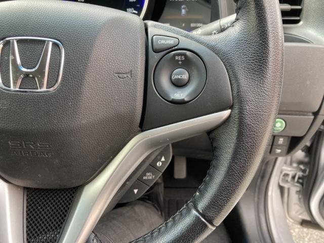 フィットハイブリッド Ｌパッケージ　キーレス　フルセグ　ナビ＆ＴＶ　１５アルミホイール　エアバッグ　オートマ　ディーラー車　助手席エアバッグ　ＥＴＣ　バックカメラ　スマートキー　オートクルーズコントロール（17枚目）