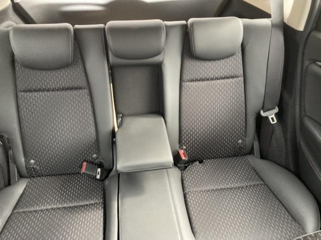 フィットハイブリッド Ｌパッケージ　キーレス　フルセグ　ナビ＆ＴＶ　１５アルミホイール　エアバッグ　オートマ　ディーラー車　助手席エアバッグ　ＥＴＣ　バックカメラ　スマートキー　オートクルーズコントロール（21枚目）