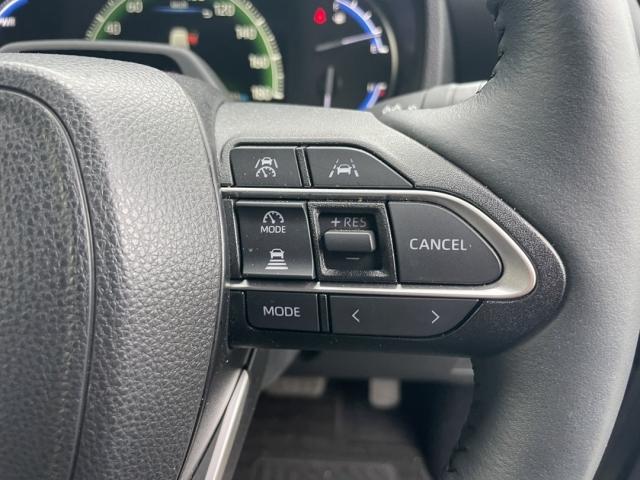 ノア ハイブリッドＳ－Ｚ　ワンオーナー　両側電動スライド　キーレス　フルセグ　ナビ＆ＴＶ　１７アルミホイール　乗車定員７人　エアバッグ　オートマ　助手席エアバッグ　衝突被害軽減システム　ＥＴＣ　バックカメラ（7枚目）