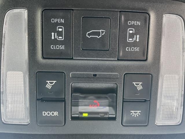 ノア ハイブリッドＳ－Ｚ　ワンオーナー　両側電動スライド　キーレス　フルセグ　ナビ＆ＴＶ　１７アルミホイール　乗車定員７人　エアバッグ　オートマ　助手席エアバッグ　衝突被害軽減システム　ＥＴＣ　バックカメラ（11枚目）