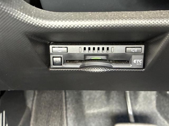 Ｚ　ワンオーナー　キーレス　フルセグ　ＴＶ　１７アルミホイール　エアバッグ　オートマ　フル装備　助手席エアバッグ　衝突被害軽減システム　ＥＴＣ　バックカメラ　スマートキー　オートクルーズコントロール（画像19）
