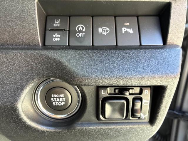 ＸＣ　ワンオーナー　キーレス　アイドリングストップ　エアバッグ　オートマ　ディーラー車　フル装備　助手席エアバッグ　衝突被害軽減システム　スマートキー　横滑り防止機能　シートヒーター（画像18）