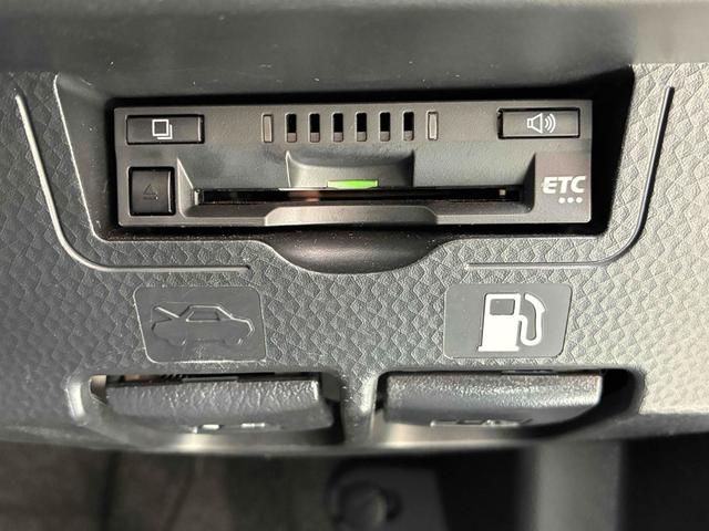 カスタムＧ　ＥＴＣ　全周囲カメラ　ナビ　ＴＶ　両側電動スライドドア　クリアランスソナー　オートクルーズコントロール　衝突被害軽減システム　アルミホイール　オートライト　ＬＥＤヘッドランプ　スマートキー（画像8）