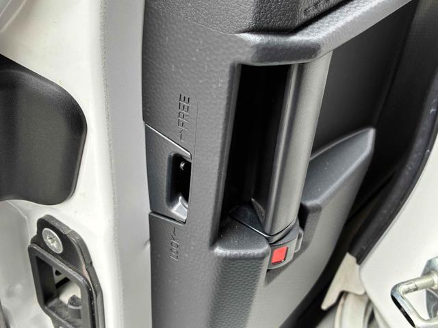 カスタムＧ　ＥＴＣ　全周囲カメラ　ナビ　ＴＶ　両側電動スライドドア　クリアランスソナー　オートクルーズコントロール　衝突被害軽減システム　アルミホイール　オートライト　ＬＥＤヘッドランプ　スマートキー（画像38）