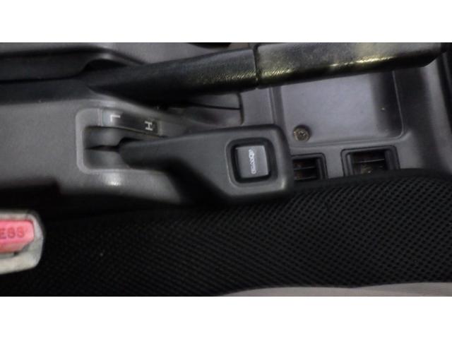ミニキャブトラック ＴＳ　５速ＭＴ　４ＷＤ　三方開　車検Ｒ８年５月（13枚目）