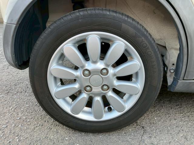 アルトラパン X メモリーナビ フルセグTV LEDヘッドライト 純正14インチAW 革巻ステアリング オートライト スマートキー プッシュスタート アイドリングストップ セキュリティアラーム プライバシーガラス(8枚目)