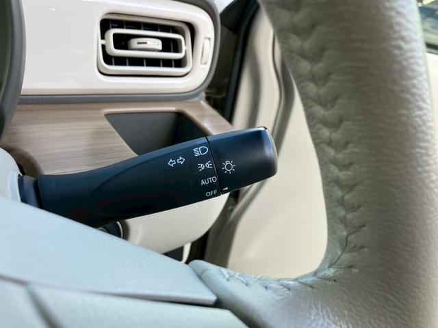 アルトラパン X メモリーナビ フルセグTV LEDヘッドライト 純正14インチAW 革巻ステアリング オートライト スマートキー プッシュスタート アイドリングストップ セキュリティアラーム プライバシーガラス(18枚目)