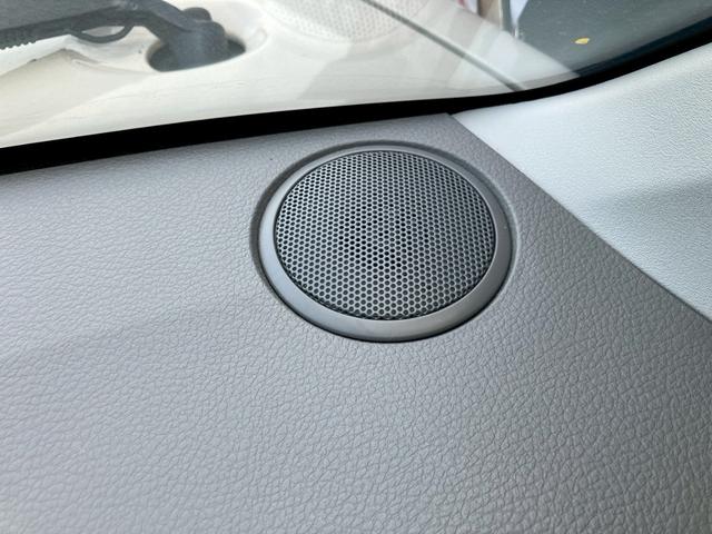 アルトラパン X メモリーナビ フルセグTV LEDヘッドライト 純正14インチAW 革巻ステアリング オートライト スマートキー プッシュスタート アイドリングストップ セキュリティアラーム プライバシーガラス(23枚目)