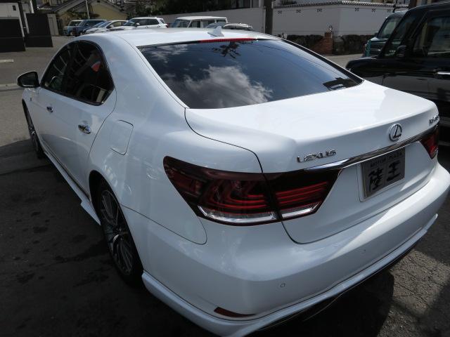 ＬＳ ＬＳ４６０　Ｆスポーツ　本革パワーシート　シートエアコン　ナビ　バックモニター　スマートキー　プッシュスタート　ステアリングヒーター　パーキングセンサー　ＥＴＣ　オートトランク（5枚目）