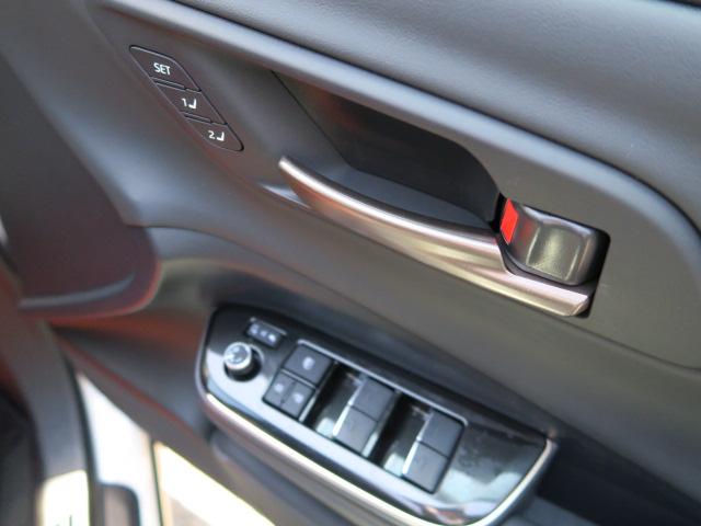 クラウンスポーツ ＲＳ　ナビ　全方位モニター　フルセグ　スマートキー　プッシュスタート　パワーシート　シートエアコン　デジタルインナーミラー　ＥＴＣ　オートリアゲート（26枚目）