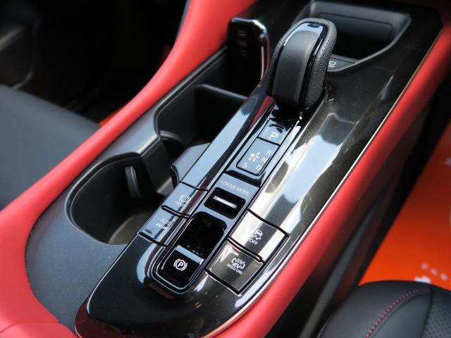 クラウンスポーツ ＲＳ　ナビ　全方位モニター　フルセグ　スマートキー　プッシュスタート　パワーシート　シートエアコン　デジタルインナーミラー　ＥＴＣ　オートリアゲート（35枚目）