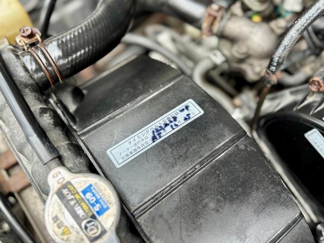 ジムニー ＨＣ　マニュアルミッション車　２インチリフトアップ　クロカンタイヤ　社外フロントバンパー　ステアリング　純正アルミホイール　エンジンオーバーホール済　ピストン　タービン　オルターナーター交換済み（23枚目）