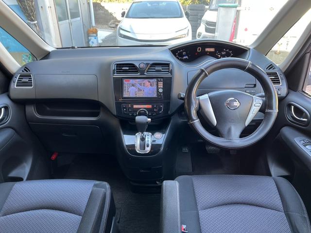 セレナ ハイウェイスター　Ｓ－ハイブリッド　Ｖセレクション　ナビ　ＴＶ　インテリジェントキー　アルミホイール　オートエアコン　両側電動スライドドア　電動格納ミラー　パワーウィンドウ（8枚目）