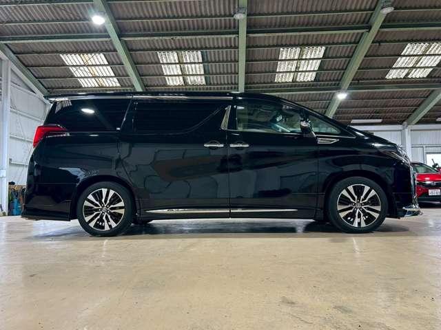 アルファード 2.5S Cパッケージ サンルーフ/ガラスルーフ/レーンキープ/衝突軽減/横滑り防止/バックカメラ/クルーズコントロール/オートマッチクハイビーム/ナビ/フルセグ/アクセル踏み間違/電動リアゲート(10枚目)