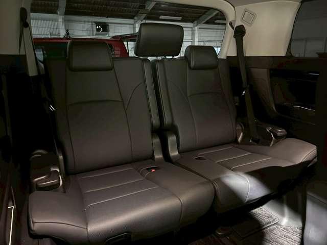 アルファード 2.5S Cパッケージ サンルーフ/ガラスルーフ/レーンキープ/衝突軽減/横滑り防止/バックカメラ/クルーズコントロール/オートマッチクハイビーム/ナビ/フルセグ/アクセル踏み間違/電動リアゲート(17枚目)