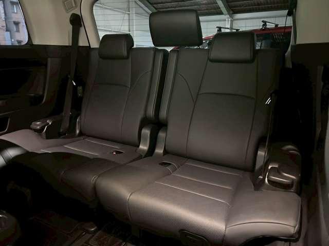 アルファード 2.5S Cパッケージ サンルーフ/ガラスルーフ/レーンキープ/衝突軽減/横滑り防止/バックカメラ/クルーズコントロール/オートマッチクハイビーム/ナビ/フルセグ/アクセル踏み間違/電動リアゲート(21枚目)