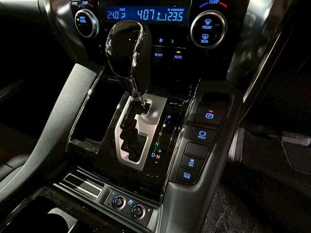 アルファード 2.5S Cパッケージ サンルーフ/ガラスルーフ/レーンキープ/衝突軽減/横滑り防止/バックカメラ/クルーズコントロール/オートマッチクハイビーム/ナビ/フルセグ/アクセル踏み間違/電動リアゲート(29枚目)