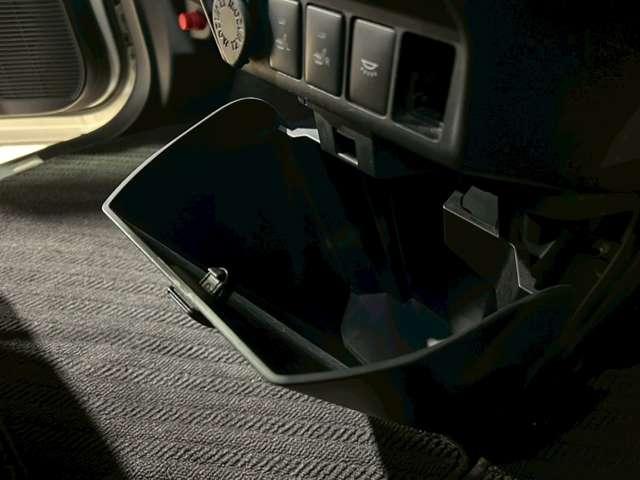 ルーミー カスタムＧ－Ｔ　両側電動スライドドア／クルーズコントロール／バックカメラ／レーンキープ／障害物センサー／ＥＴＣ／ナビ／ドライブレコーダー／フルセグ（44枚目）