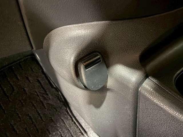 ノート ｅ－パワー　Ｘ　安全装置／ナビ／ＥＴＣ／横滑り防止装置／衝突軽減ブレーキ　障害物センサー／Ｂｌｕｅｔｏｏｔｈ接続／スマートキー／ドライブレコーダー（30枚目）