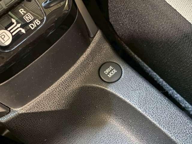 ノート ｅ－パワー　Ｘ　安全装置／ナビ／ＥＴＣ／横滑り防止装置／衝突軽減ブレーキ　障害物センサー／Ｂｌｕｅｔｏｏｔｈ接続／スマートキー／ドライブレコーダー（32枚目）