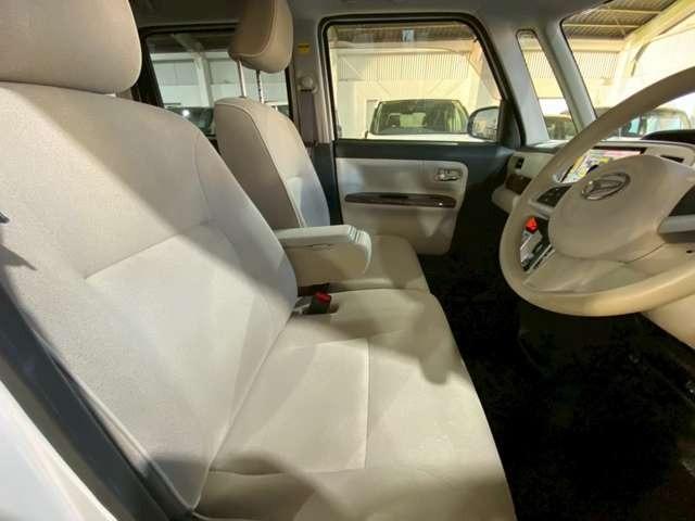 ムーヴキャンバス Ｇメイクアップリミテッド　ＳＡＩＩＩ　アイドリングストップ　スマートキー　プッシュスタート　セキュリティー　ベンチシート　両側パワースライドドア　レーンキープアシスト　アラウンドビューモニター（9枚目）