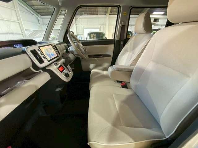 ムーヴキャンバス Ｇメイクアップリミテッド　ＳＡＩＩＩ　アイドリングストップ　スマートキー　プッシュスタート　セキュリティー　ベンチシート　両側パワースライドドア　レーンキープアシスト　アラウンドビューモニター（12枚目）