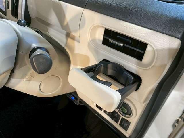 ムーヴキャンバス Ｇメイクアップリミテッド　ＳＡＩＩＩ　アイドリングストップ　スマートキー　プッシュスタート　セキュリティー　ベンチシート　両側パワースライドドア　レーンキープアシスト　アラウンドビューモニター（21枚目）