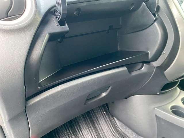 �O���[�u�{�b�N�X��