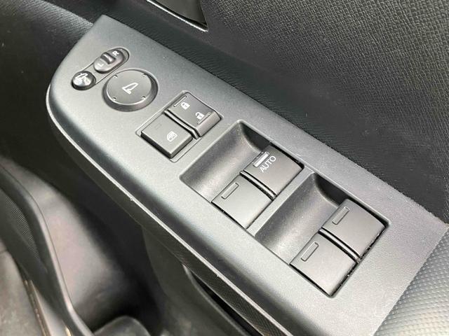 ステップワゴンスパーダ Z ETC バックカメラ ナビ TV 両側電動スライドドア オートライト HID スマートキー 電動格納ミラー 3列シート CVT アルミホイール CD DVD再生 盗難防止システム 衝突安全ボディ(11枚目)